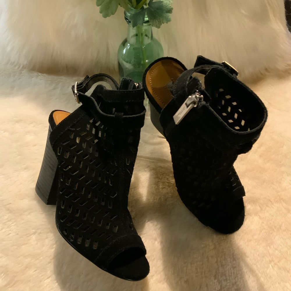 BCBGENERATION - Black suede sling back, open toe sandals.  Sz 5M